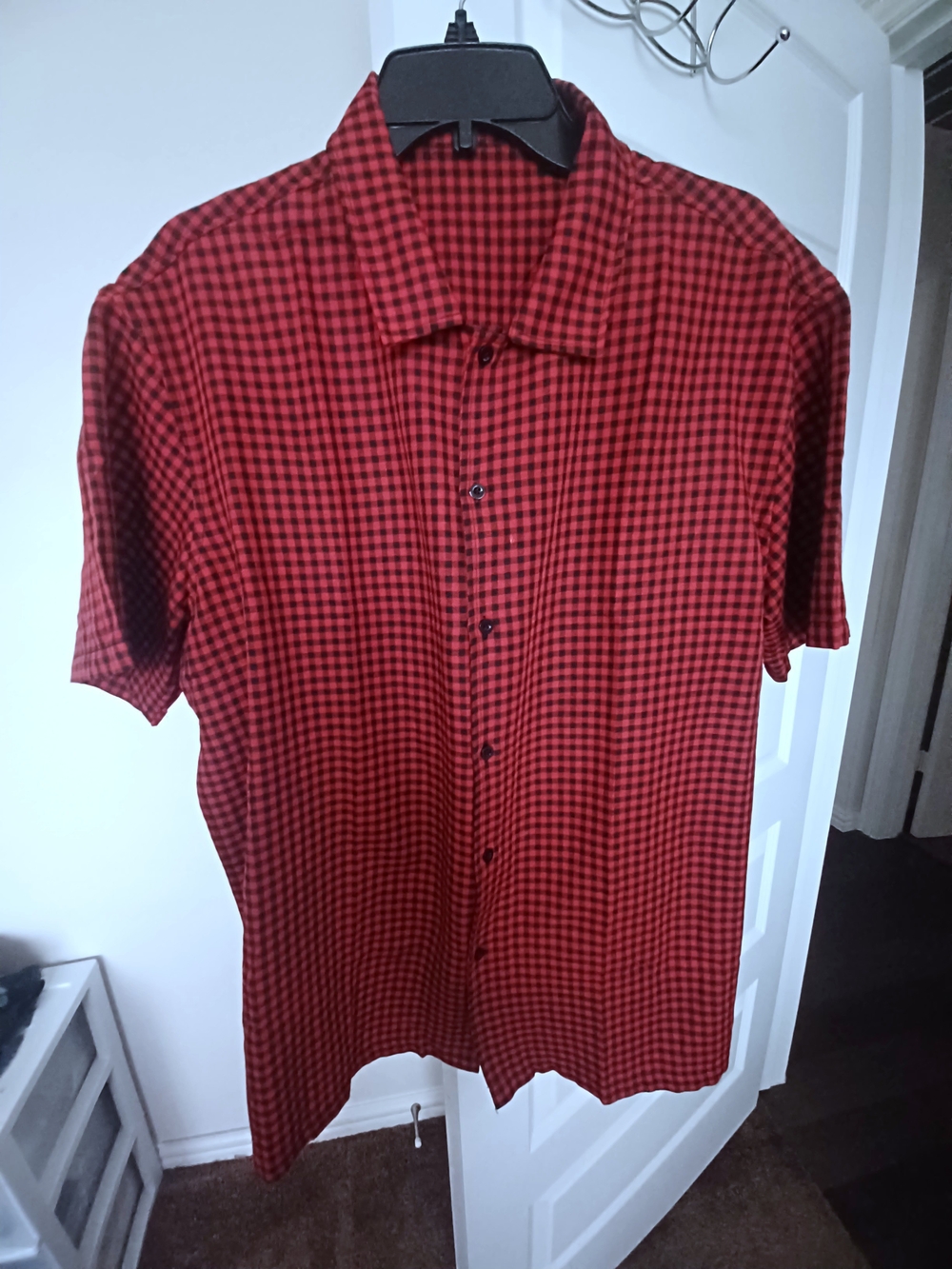 COOFANDY Men's Red and Black Gingham Short-Sleeve Button-Down Shirt